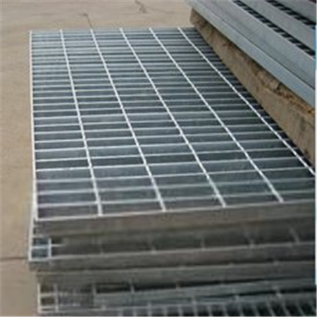 镀锌钢格板和聚酯玻璃钢格板的区别在哪