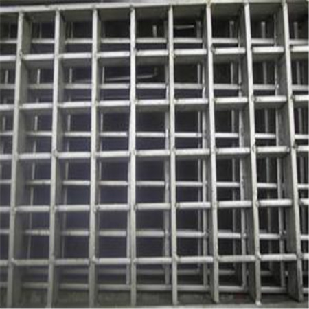 如何避免钢格板变形