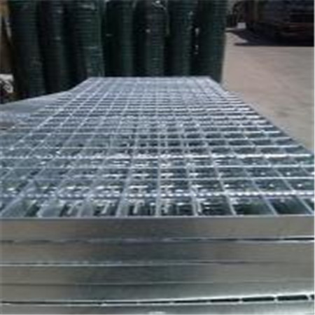 钢格板厂家提醒您应如何避免高空施工安全