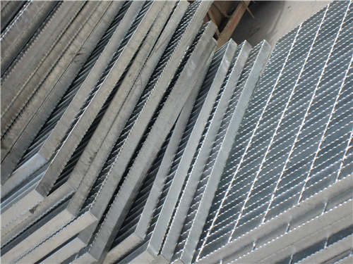 浅谈热镀锌钢格板独特的优势