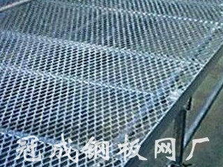 菱形钢板网的价格通过原材料的好坏决定吗？